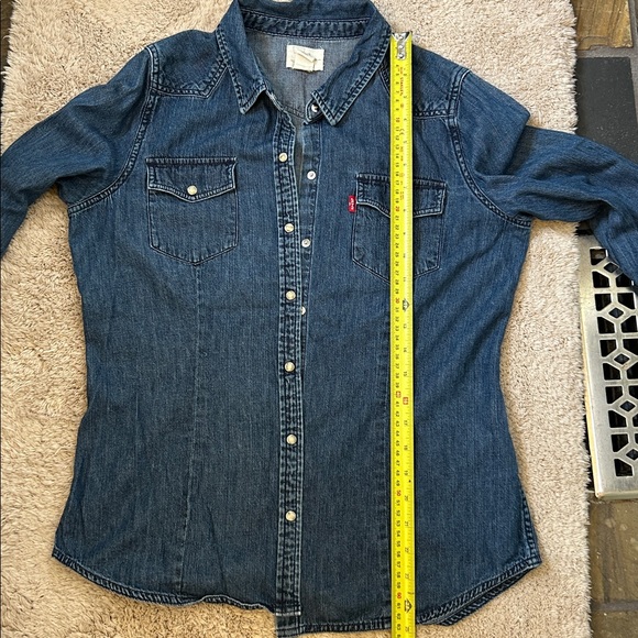 Levi's Blue Denim Button-Up Shirt - Picture 6 of 7
